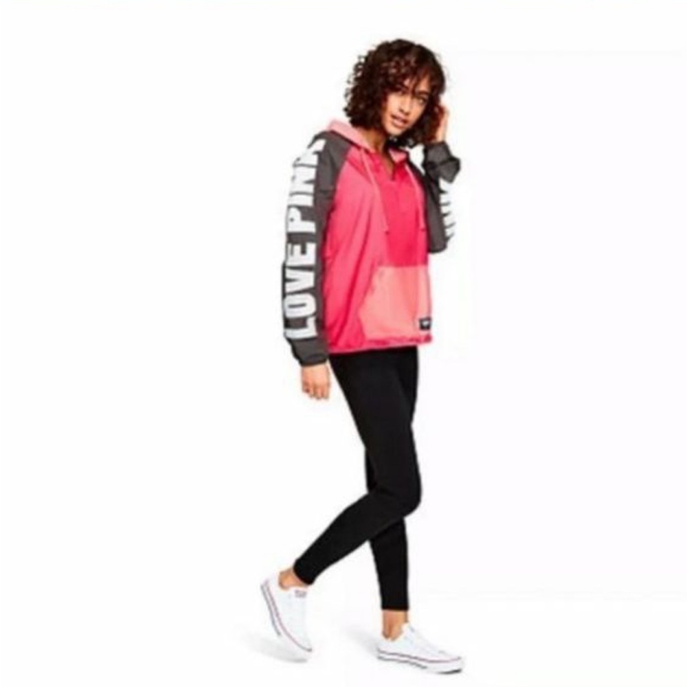 PINK Victoria’s Secret Windbreaker size XS
